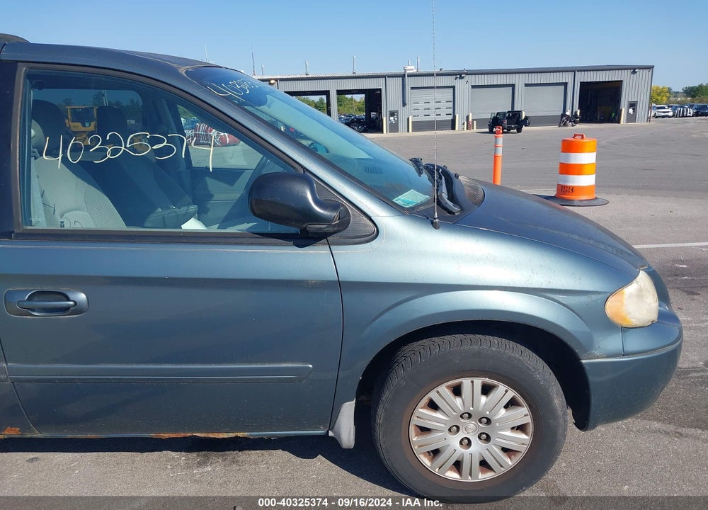 2006 CHRYSLER TOWN & COUNTRY LX VIN: 2A4GP44R36R882185