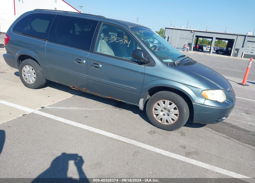 2006 CHRYSLER TOWN & COUNTRY LX VIN: 2A4GP44R36R882185