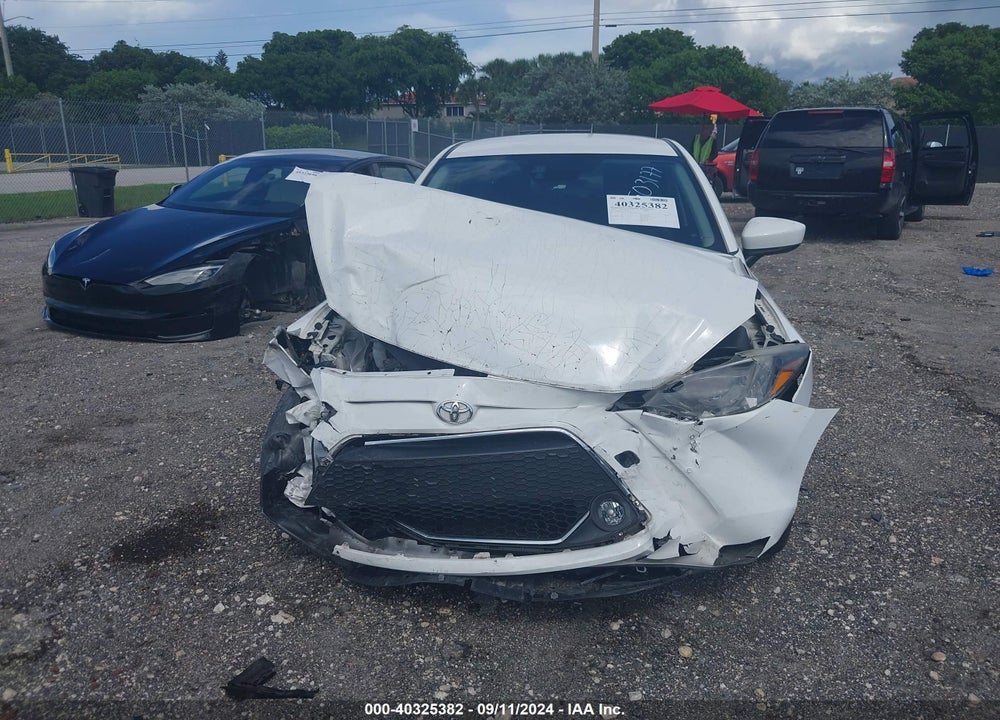 2019 TOYOTA YARIS LE VIN: 3MYDLBYV1KY503177