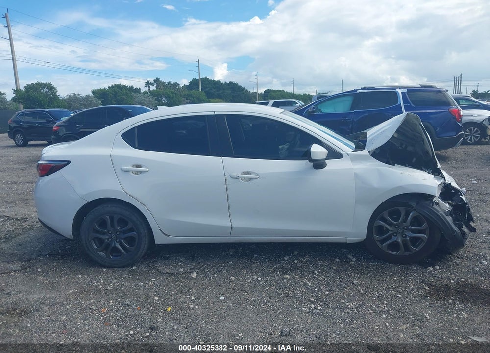 2019 TOYOTA YARIS LE VIN: 3MYDLBYV1KY503177