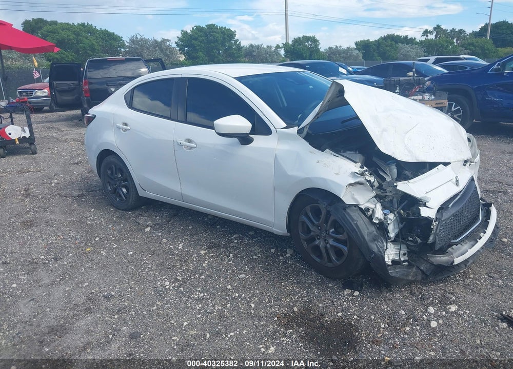 2019 TOYOTA YARIS LE VIN: 3MYDLBYV1KY503177