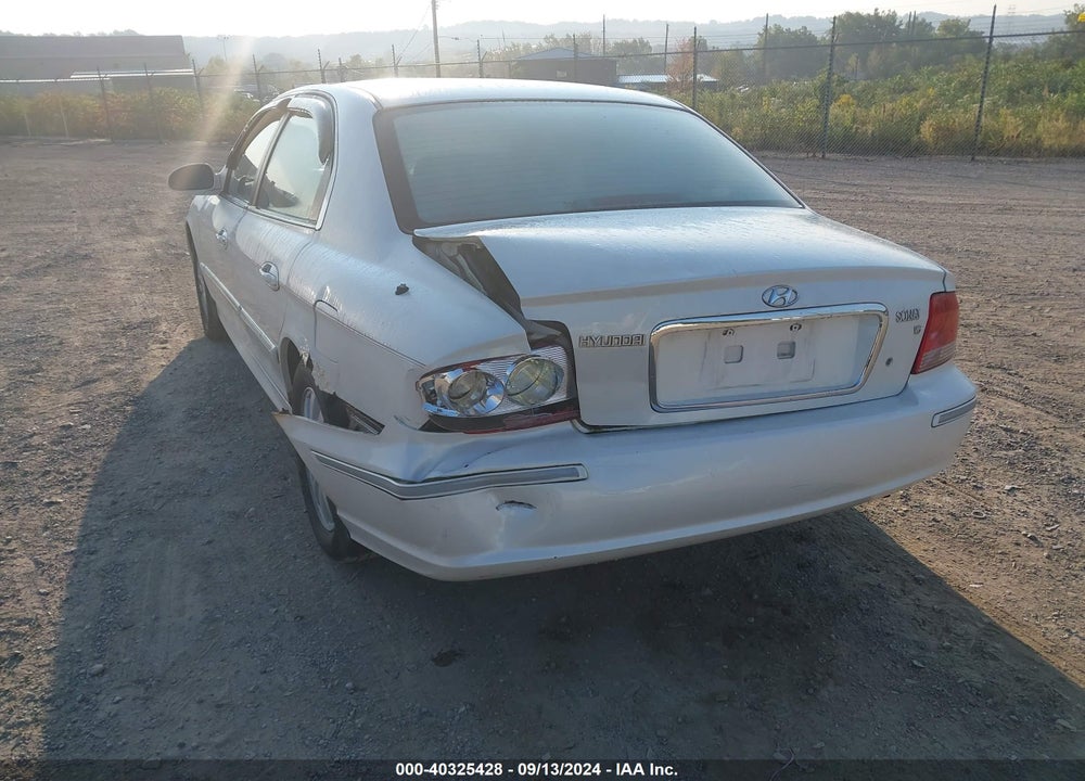 2004 HYUNDAI SONATA GLS/LX VIN: KMHWF35H64A025277