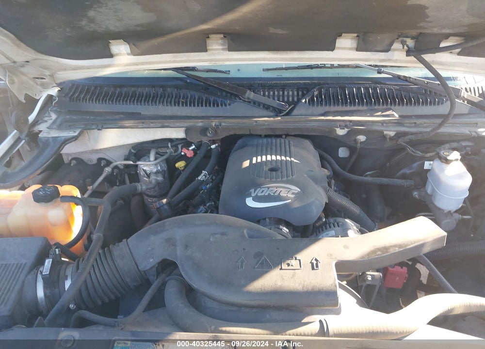 2001 CHEVROLET SUBURBAN 1500 LS VIN: 3GNEC16T31G288816