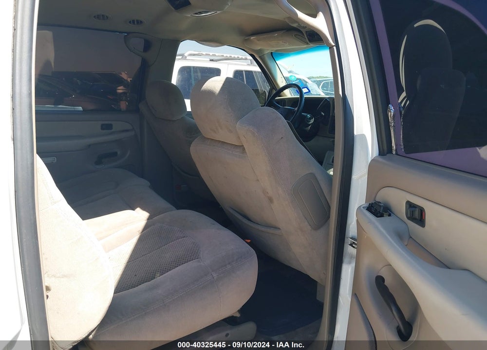 2001 CHEVROLET SUBURBAN 1500 LS VIN: 3GNEC16T31G288816