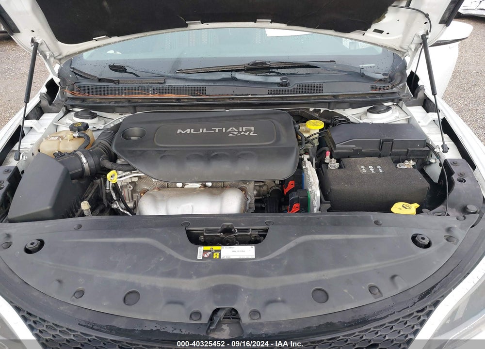 2015 CHRYSLER 200 LIMITED VIN: 1C3CCCAB8FN604370