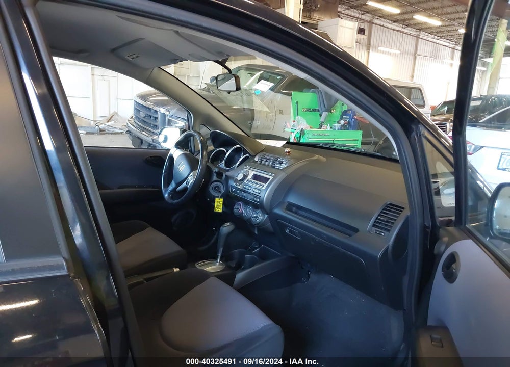 2008 HONDA FIT SPORT VIN: JHMGD38648S044059