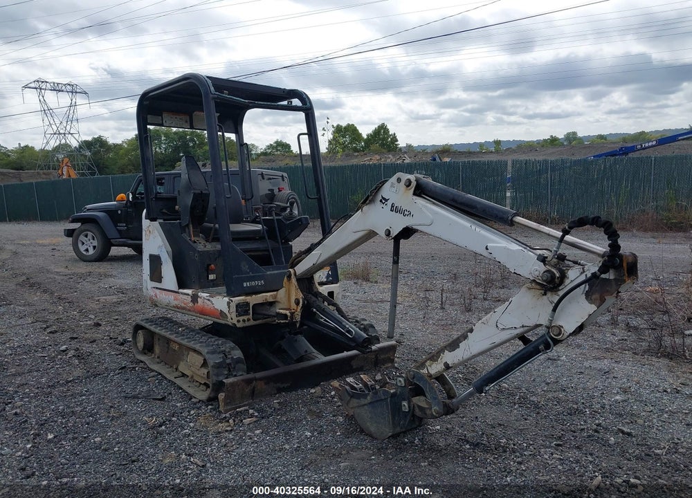 2000 BOBCAT 322D MINI EXCAVATOR VIN: 223511107