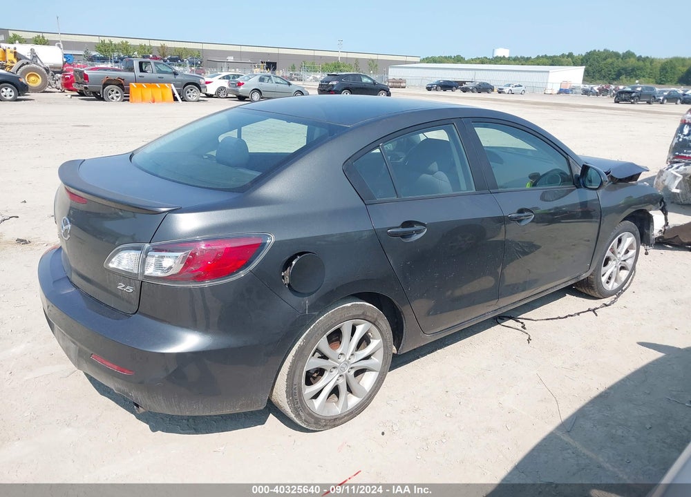 2011 MAZDA 3 VIN: JM1BL1U65B1388019