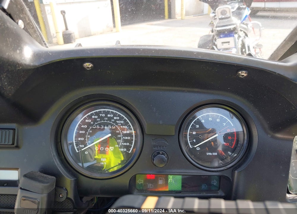 2002 BMW R1150 RT VIN: WB10499A82ZE87872