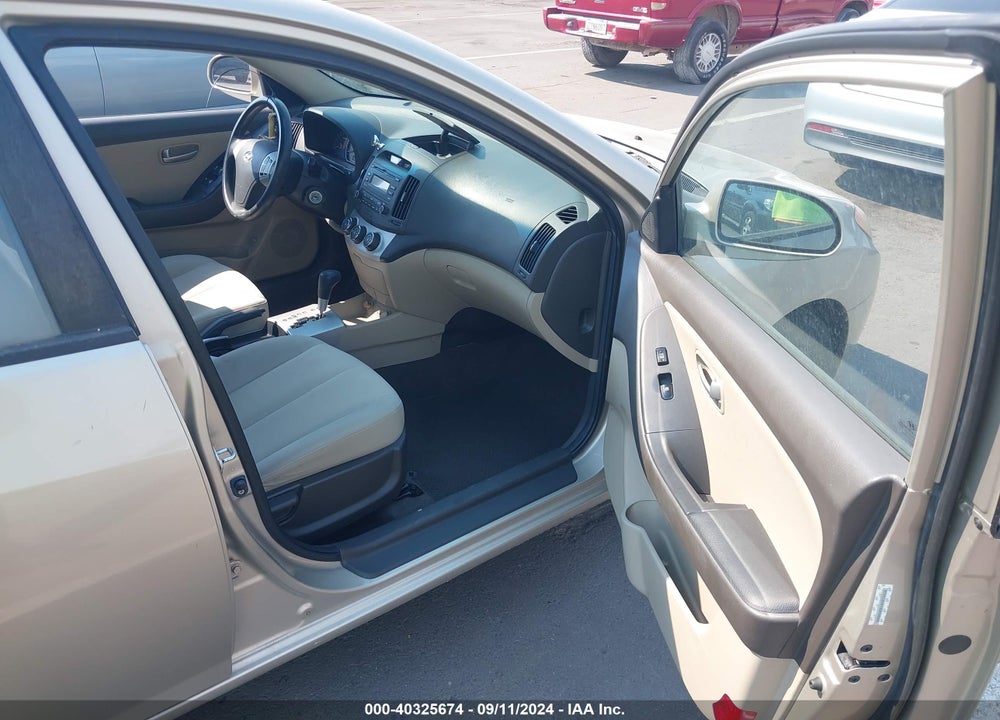 2008 HYUNDAI ELANTRA GLS/SE VIN: KMHDU46D18U572525