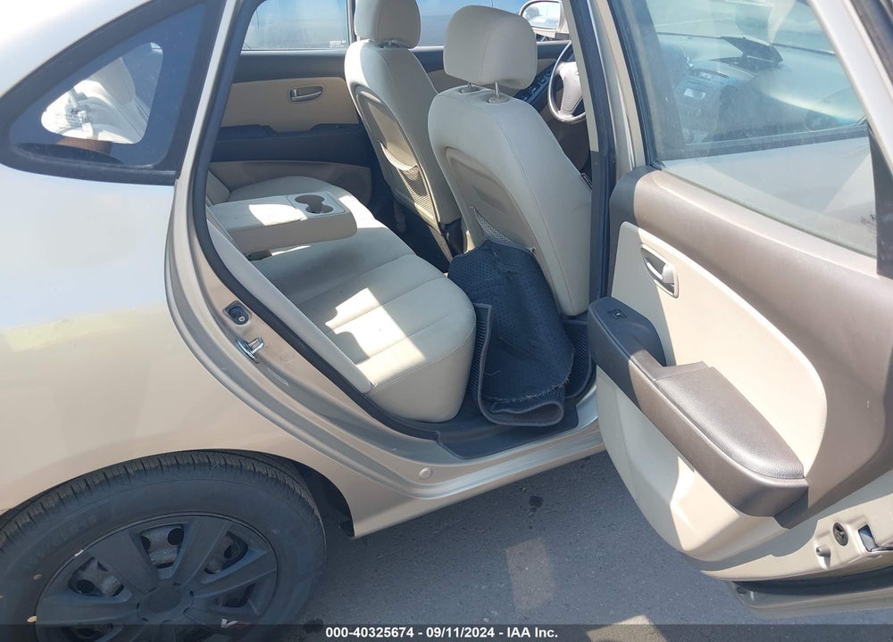 2008 HYUNDAI ELANTRA GLS/SE VIN: KMHDU46D18U572525