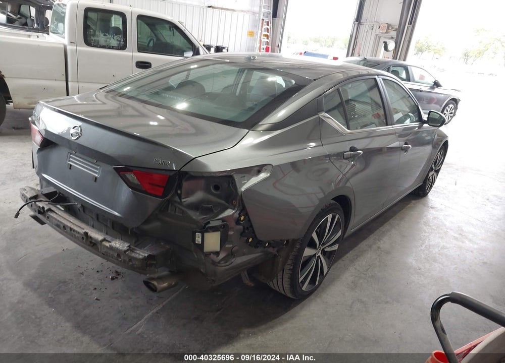 2022 NISSAN ALTIMA SR FWD VIN: 1N4BL4CVXNN387087