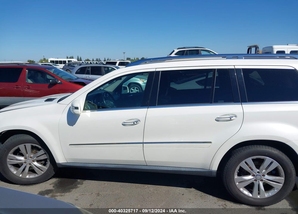 2011 MERCEDES-BENZ GL 450 4MATIC VIN: 4JGBF7BE1BA724281