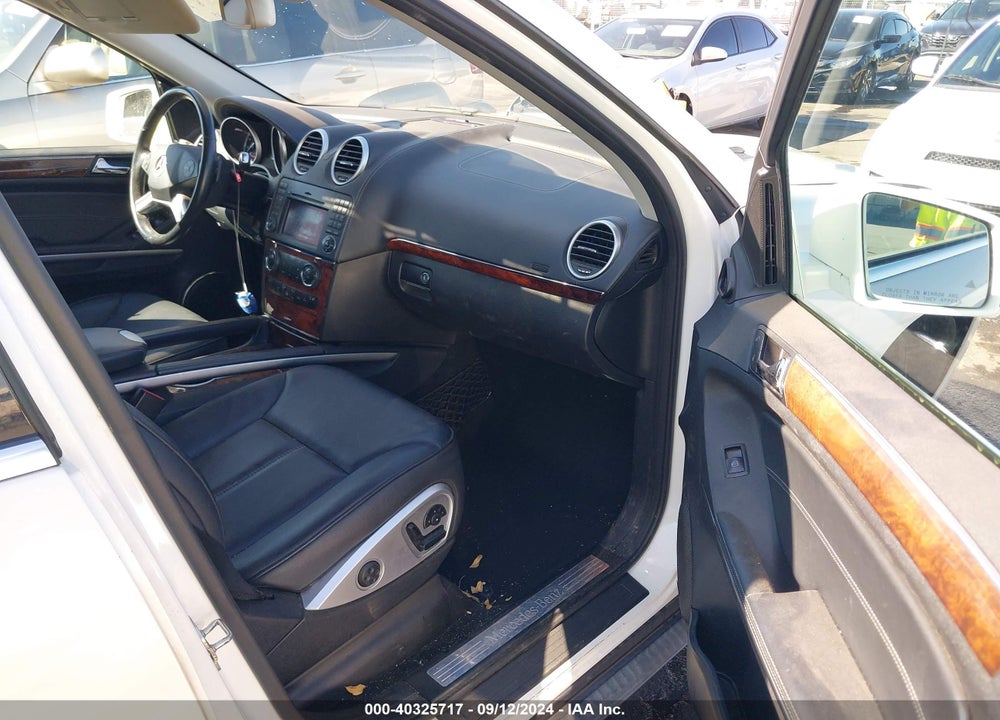 2011 MERCEDES-BENZ GL 450 4MATIC VIN: 4JGBF7BE1BA724281