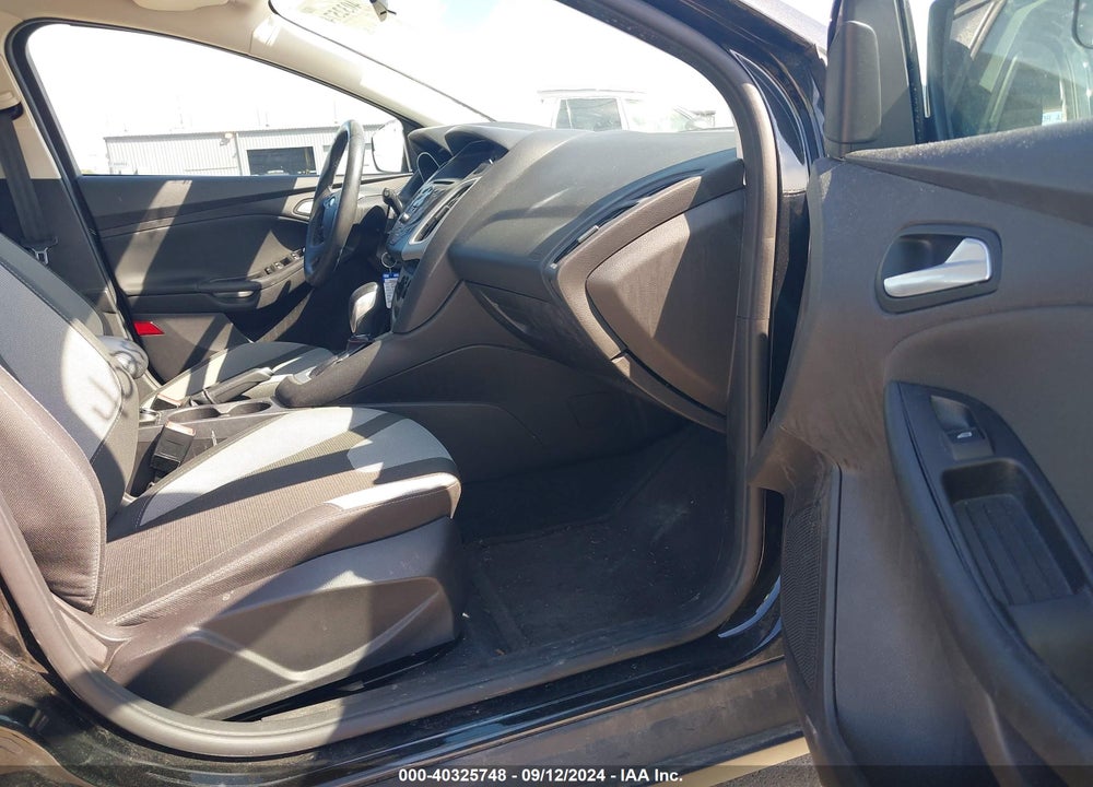 2014 FORD FOCUS SE VIN: 1FADP3K26EL453385