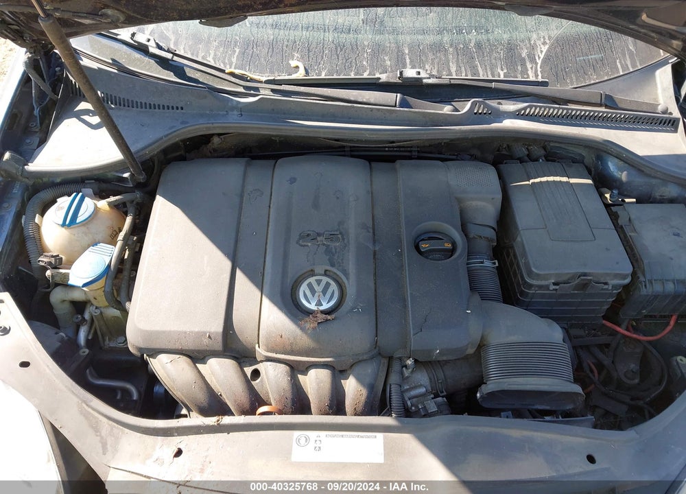 2010 VOLKSWAGEN JETTA SE VIN: 3VWRX7AJXAM032548