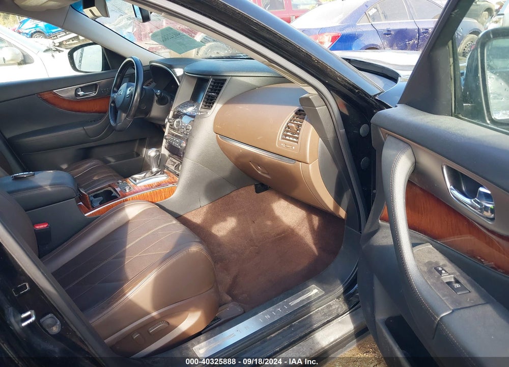2010 INFINITI FX35 VIN: JN8AS1MW8AM854526