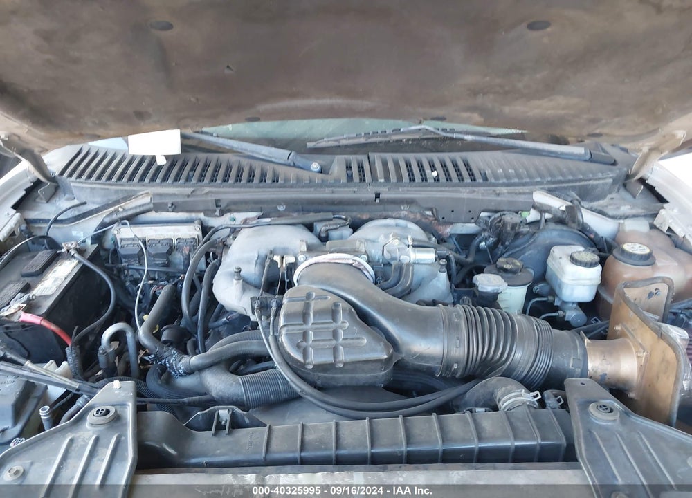 2004 LINCOLN NAVIGATOR VIN: 5LMFU27R34LJ01710