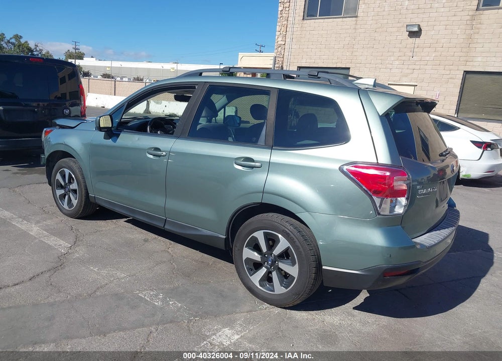 2018 SUBARU FORESTER 2.5I PREMIUM VIN: JF2SJAGC3JH538286