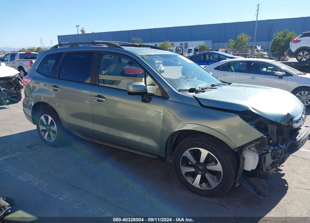 2018 SUBARU FORESTER 2.5I PREMIUM VIN: JF2SJAGC3JH538286