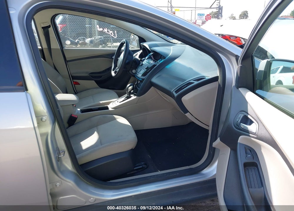 2018 FORD FOCUS SE VIN: 1FADP3F23JL231391
