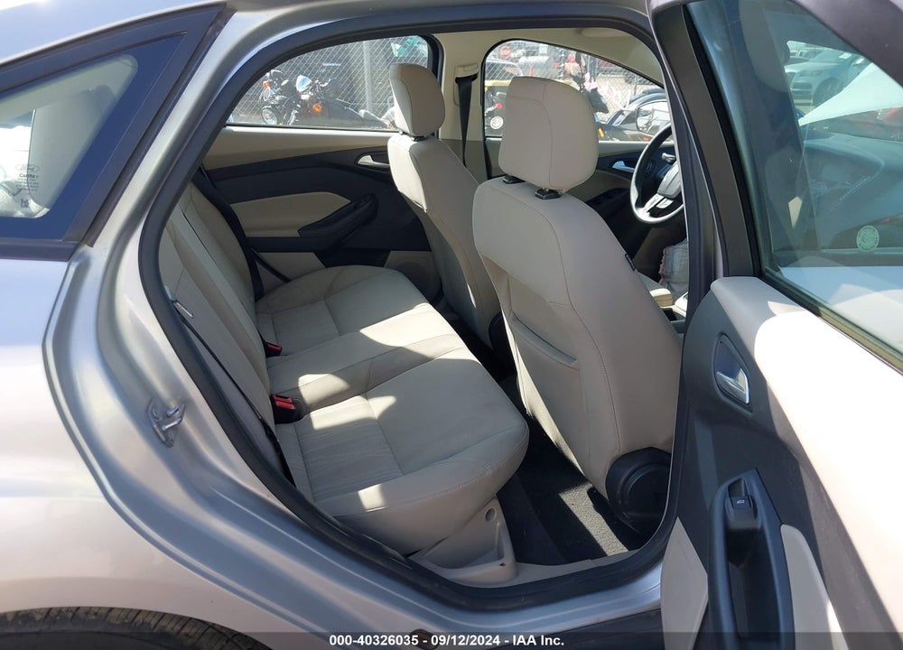 2018 FORD FOCUS SE VIN: 1FADP3F23JL231391