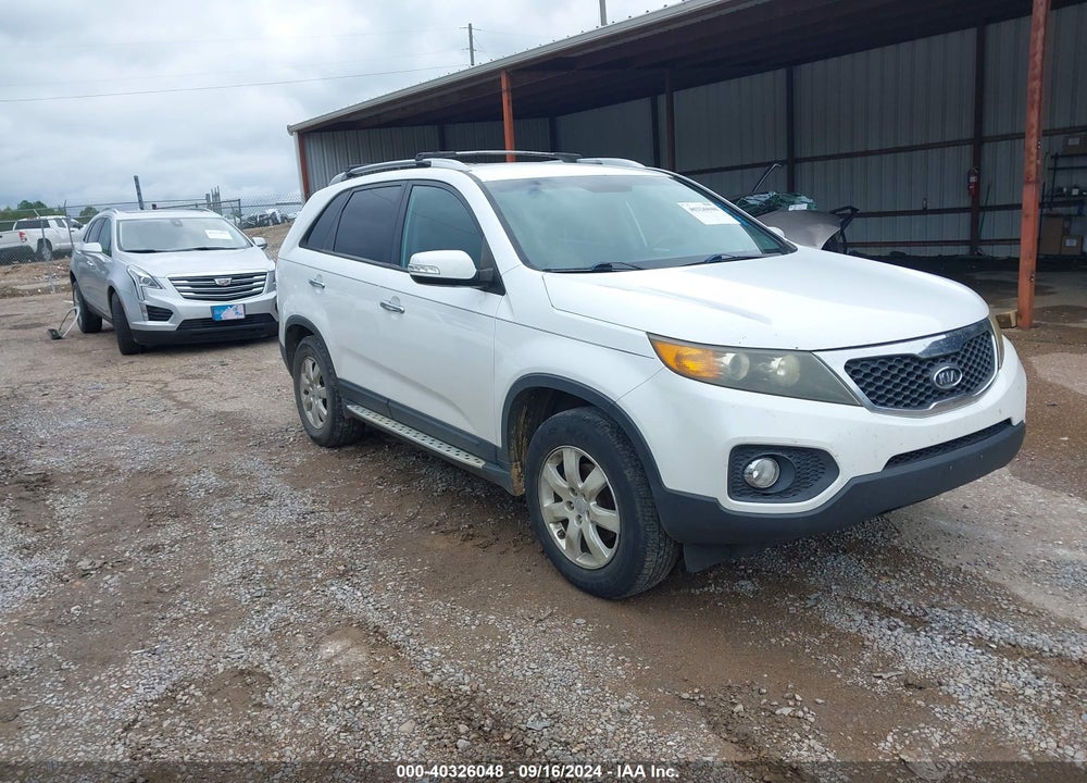 2011 KIA SORENTO LX VIN: 5XYKT3A12BG163237