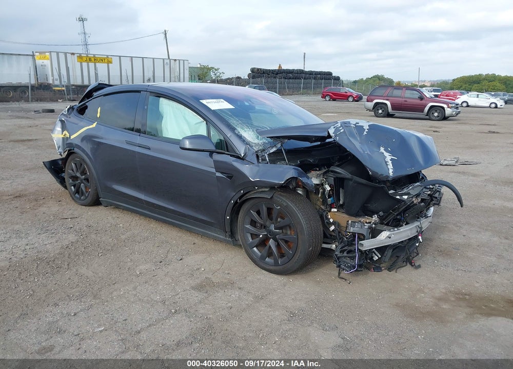 2022 TESLA MODEL X PLAID TRI MOTOR ALL-WHEEL DRIVE VIN: 7SAXCBE61NF333124