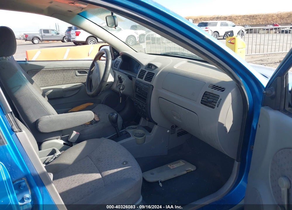 2004 KIA RIO VIN: KNADC125446327637