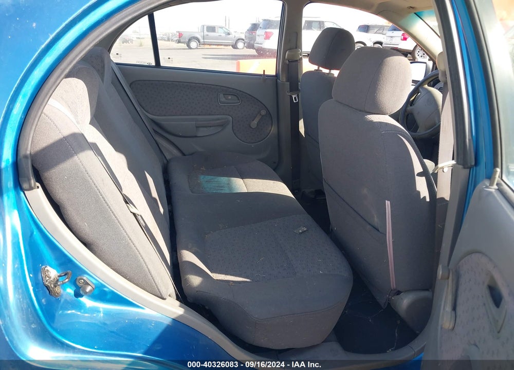2004 KIA RIO VIN: KNADC125446327637