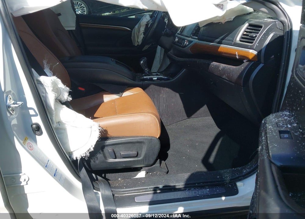 2019 TOYOTA HIGHLANDER LIMITED VIN: 5TDDZRFH7KS970825