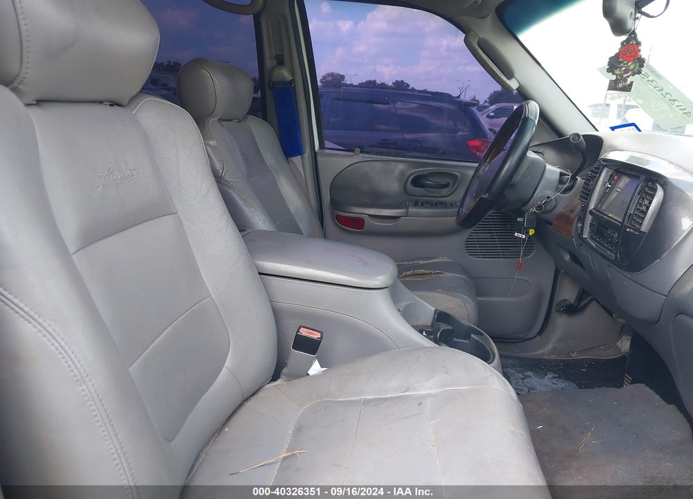 2003 FORD F-150 LARIAT/XLT VIN: 1FTRW08L53KC70502