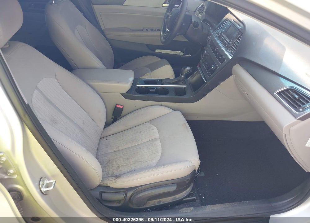 2016 HYUNDAI SONATA HYBRID SE VIN: KMHE24L15GA041798