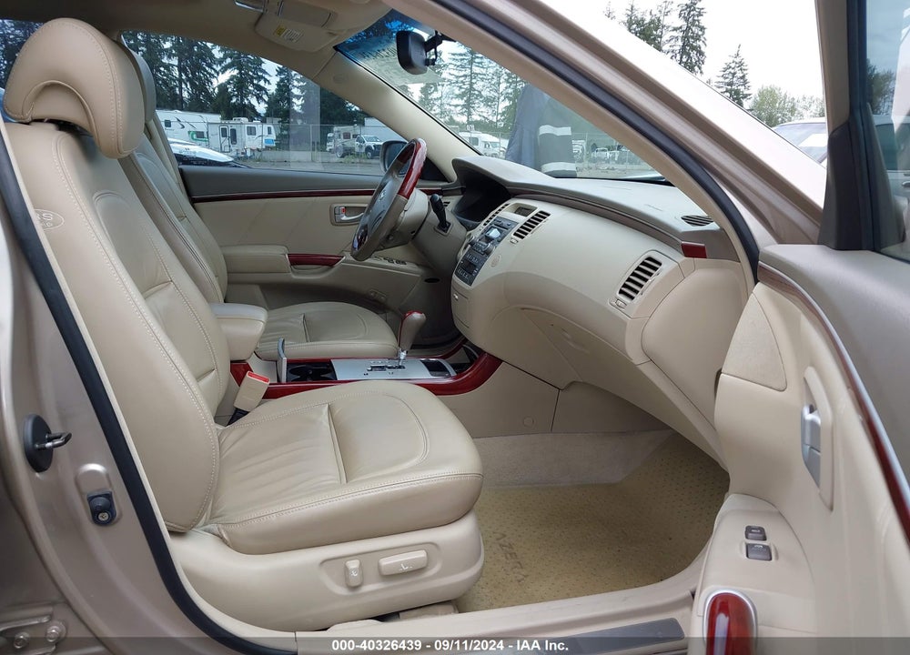 2006 HYUNDAI AZERA LIMITED/SE VIN: KMHFC46F86A115318