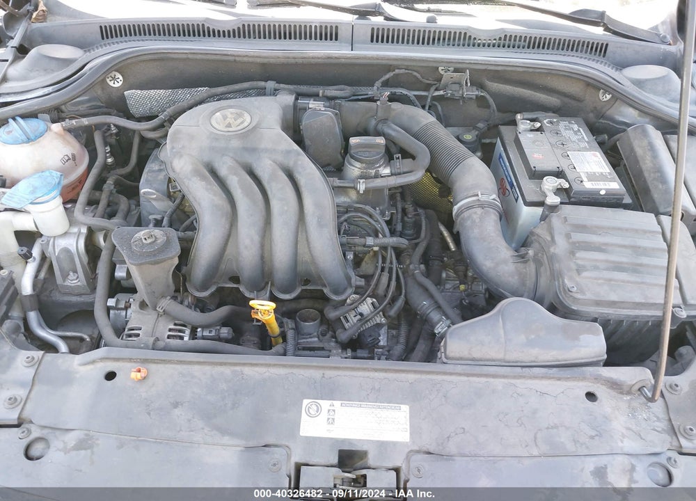 2011 VOLKSWAGEN JETTA 2.0L S VIN: 3VW2K7AJ8BM010596