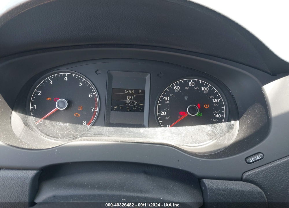 2011 VOLKSWAGEN JETTA 2.0L S VIN: 3VW2K7AJ8BM010596