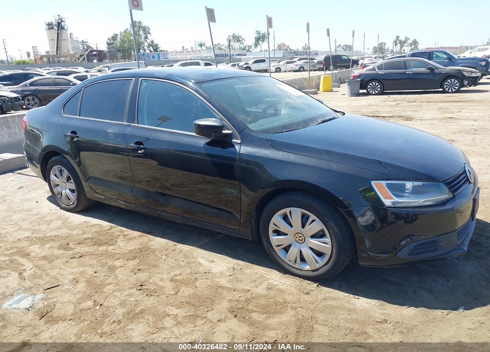 2011 VOLKSWAGEN JETTA 2.0L S VIN: 3VW2K7AJ8BM010596