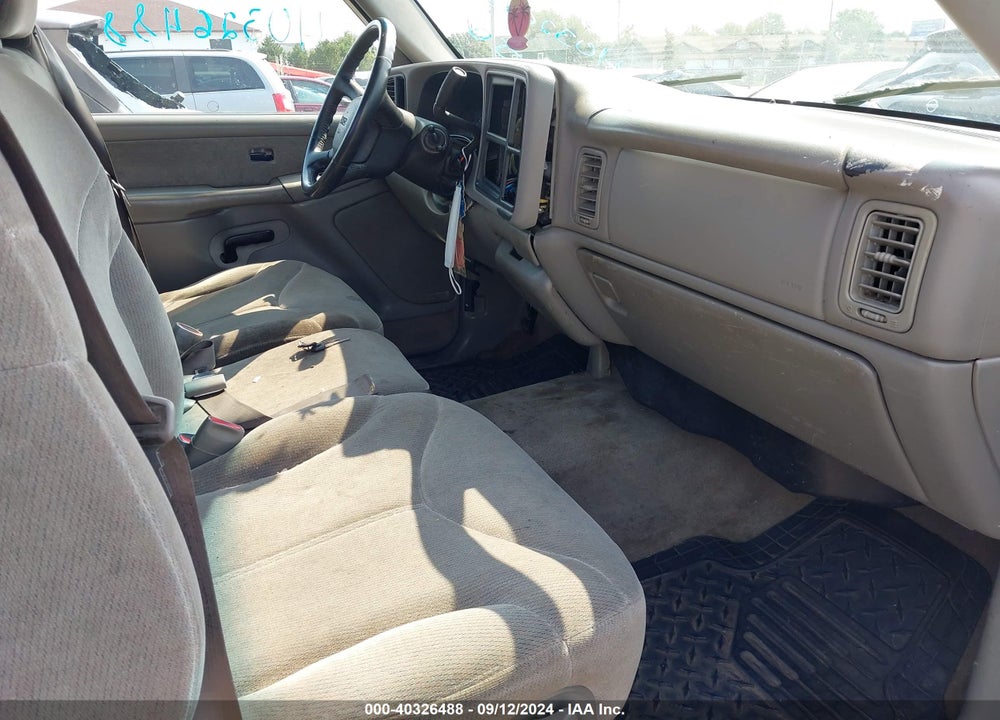 2000 GMC SIERRA 1500 SLE VIN: 1GTEC14T7YZ366049