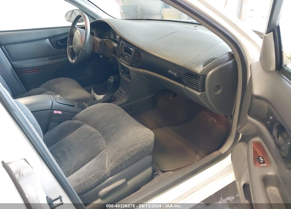 2001 BUICK REGAL LS VIN: 2G4WB52K711134537