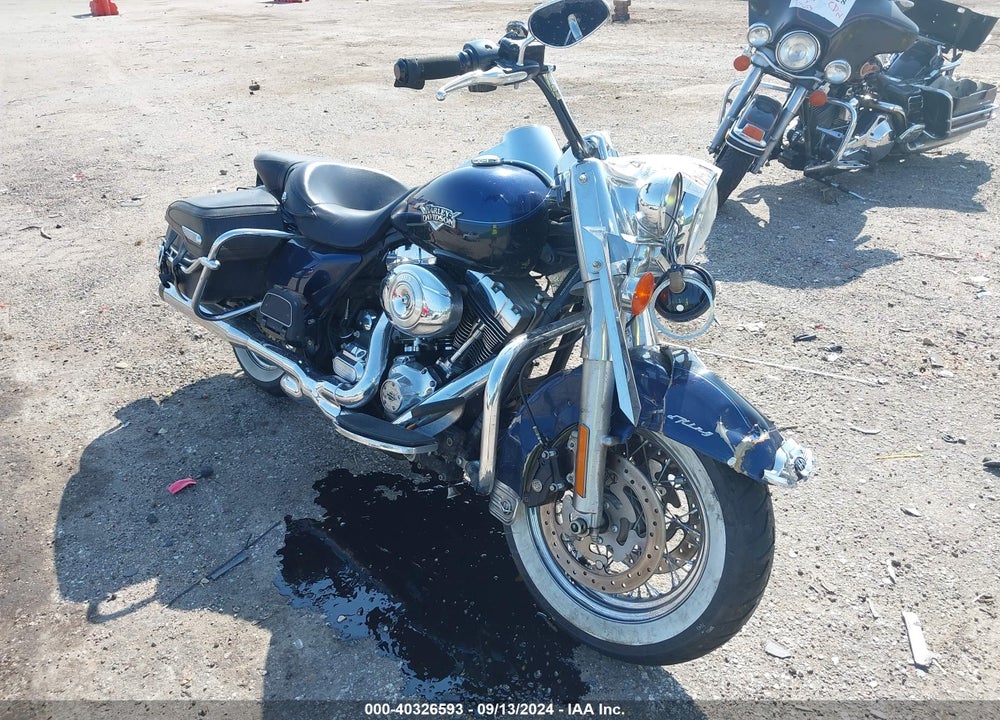 2013 HARLEY-DAVIDSON FLHRC ROAD KING CLASSIC VIN: 1HD1FRM12DB653836