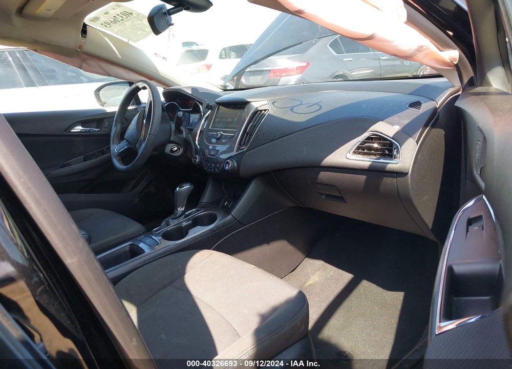 2017 CHEVROLET CRUZE LT AUTO VIN: 1G1BE5SM7H7174036