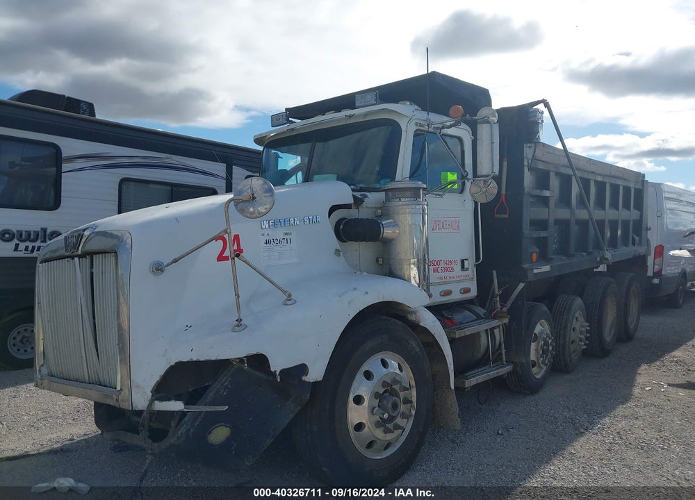 1996 WESTERN STAR/AUTO CAR 5900 5900 VIN: 2WLRDCCF3TK941990