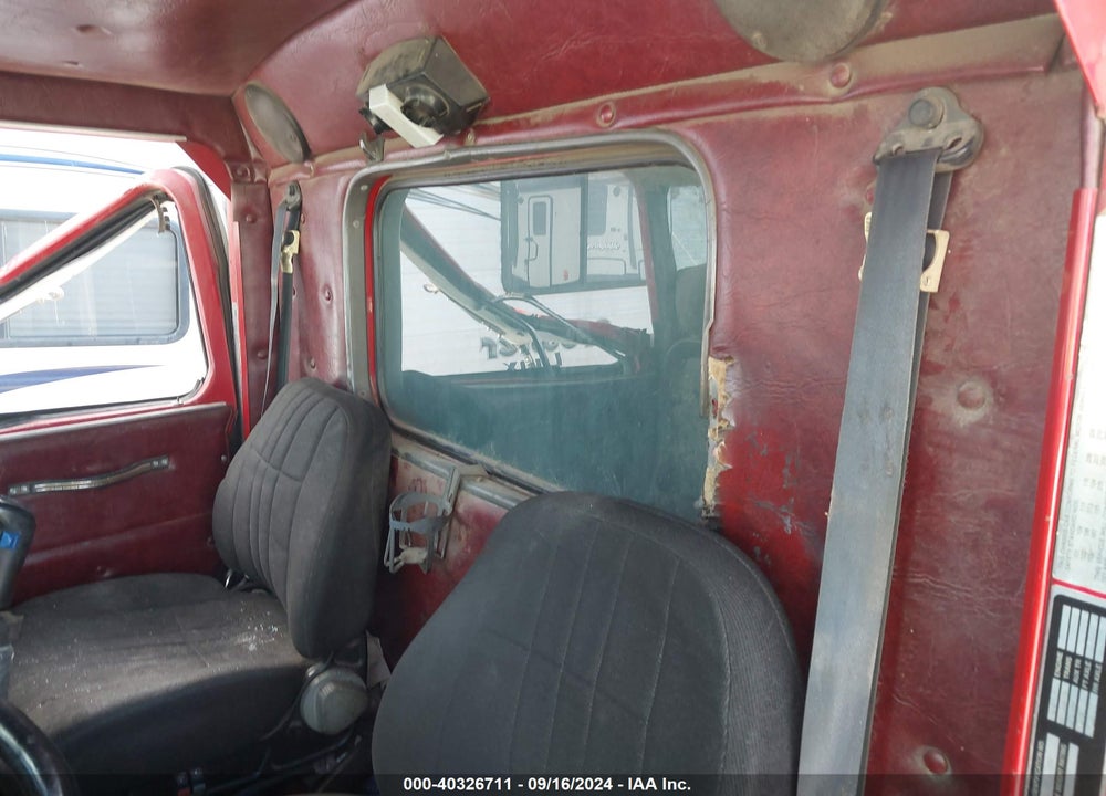 1996 WESTERN STAR/AUTO CAR 5900 5900 VIN: 2WLRDCCF3TK941990