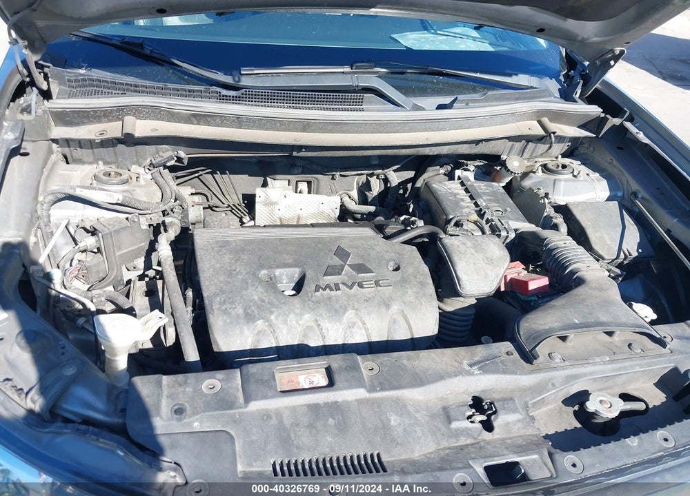 2014 MITSUBISHI OUTLANDER SE VIN: JA4AD3A37EZ004613