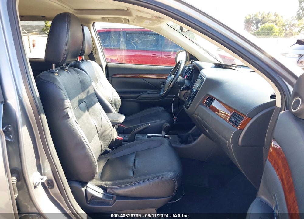 2014 MITSUBISHI OUTLANDER SE VIN: JA4AD3A37EZ004613