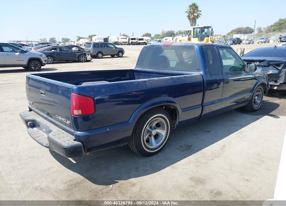 2003 CHEVROLET S-10 LS VIN: 1GCCS19H538189739