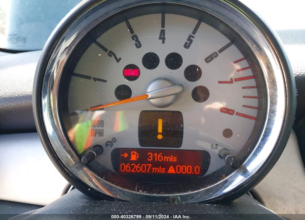 2008 MINI COOPER VIN: WMWMF33518TU66150