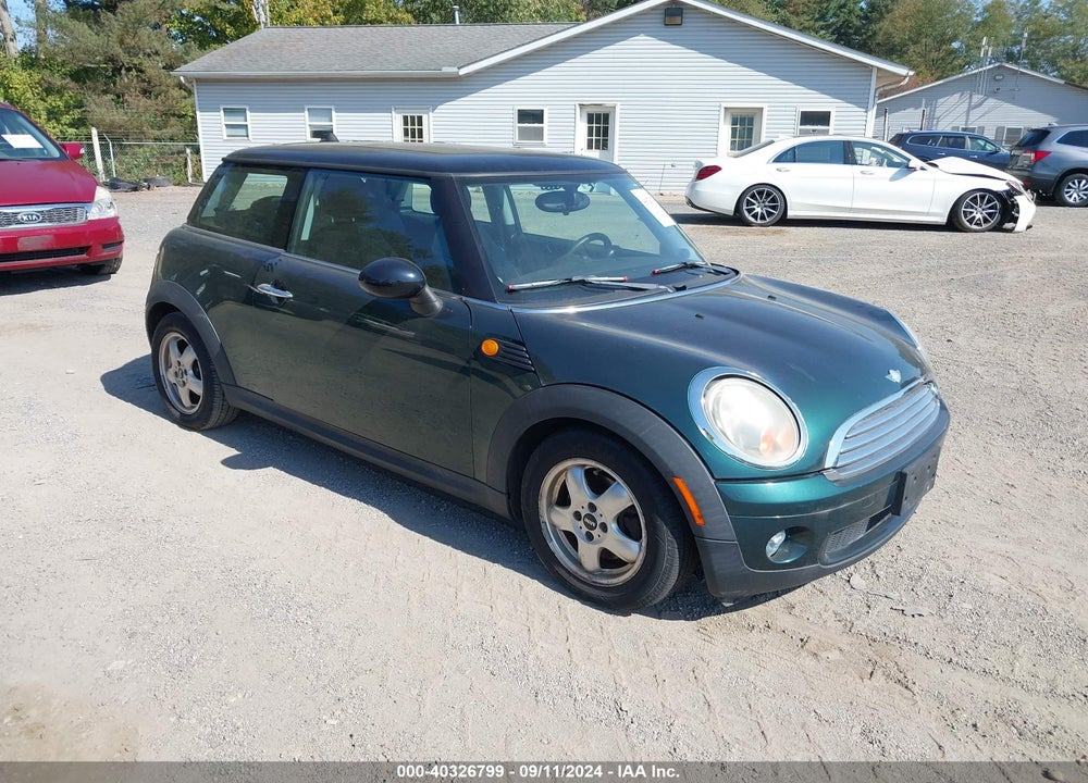 2008 MINI COOPER VIN: WMWMF33518TU66150