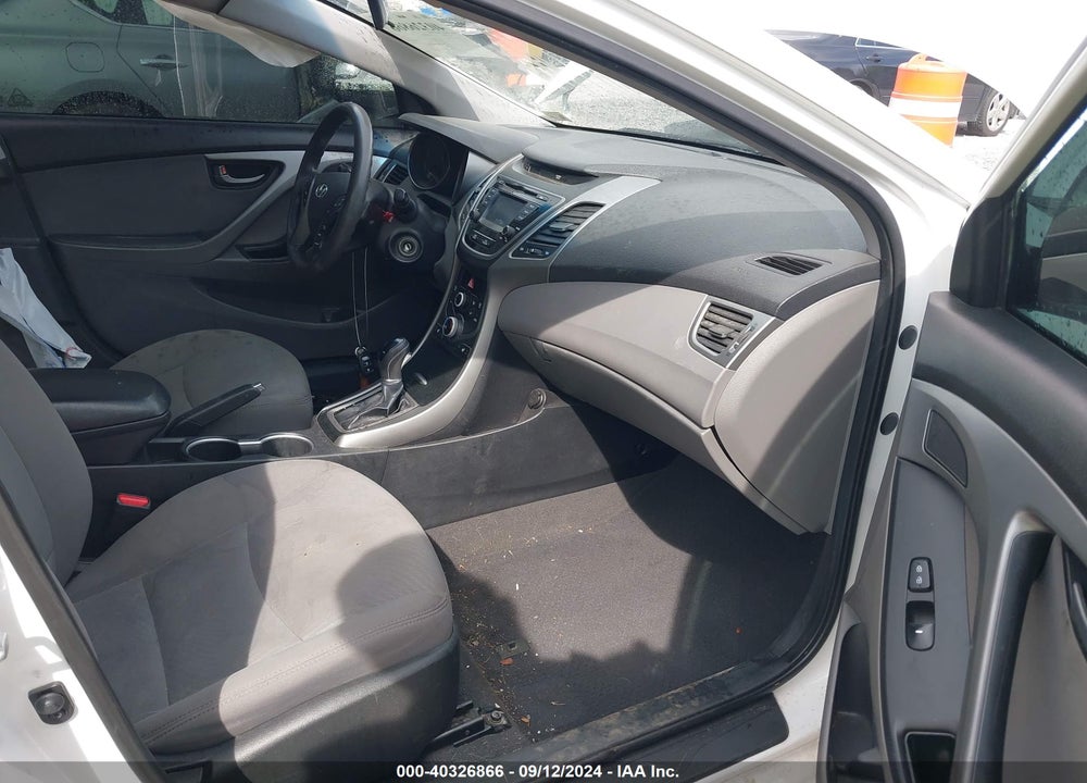 2014 HYUNDAI ELANTRA SE VIN: 5NPDH4AE2EH510209