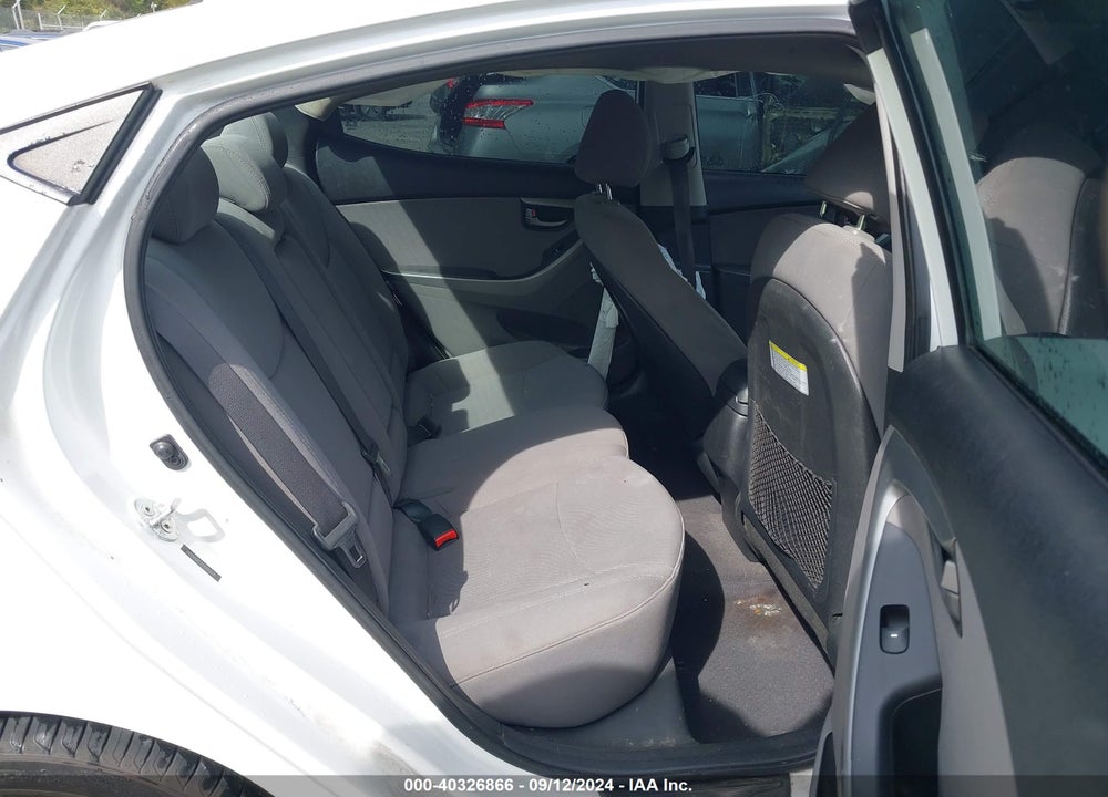 2014 HYUNDAI ELANTRA SE VIN: 5NPDH4AE2EH510209